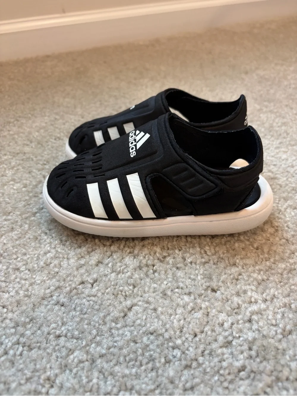 adidas Kids Black and White Sandals / Water Shoes